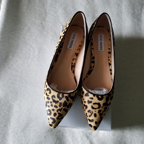 Steve Madden brand new, real fur, w/box - Picture 2 of 3